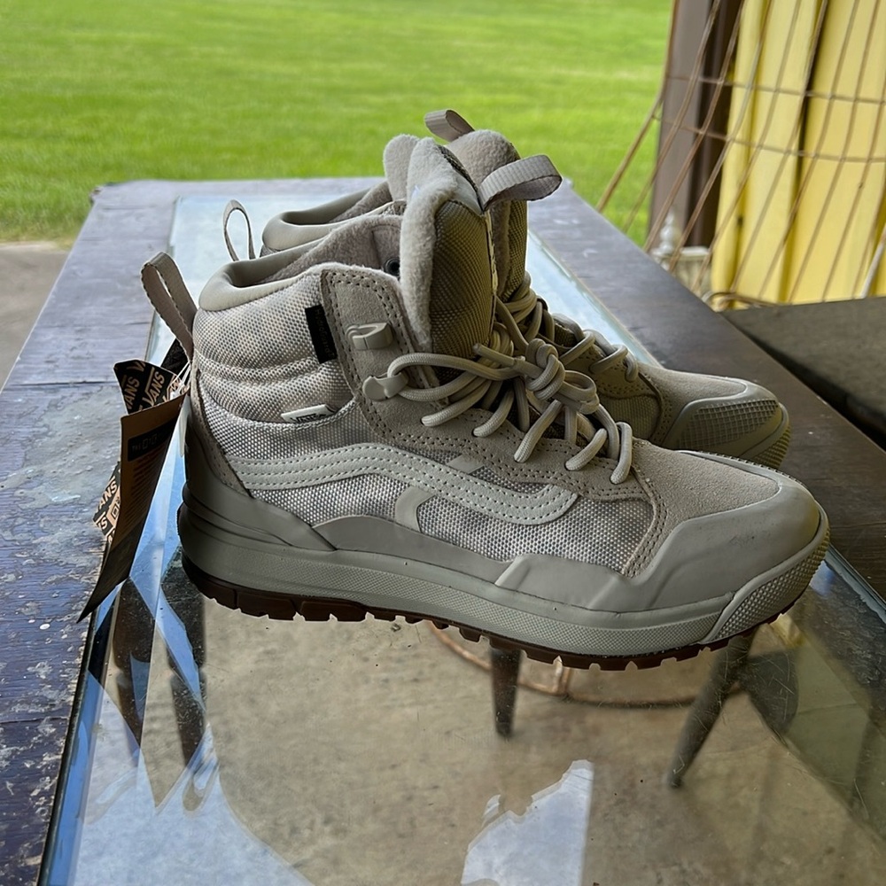 Vans ultra range MTE boots